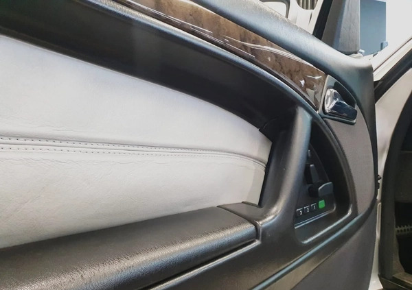 Mercedes-Benz SL cena 119900 przebieg: 90000, rok produkcji 2002 z Oleśnica małe 106